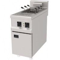 AMP-490 Elektrikli Makarna Haşlama Makinesi. 40x90x85 cm ölçülerinde, 6 adet paslanmaz sepetli, tahliye musluklu ve taşma delikli profesyonel sistem. 10 kW yüksek ısıtma gücü ve ergonomik paslanmaz çelik gövde tasarımıyla yemekhaneler için idealdir.