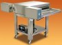 CE belgeli, 2 yıl garantili Konveyörlü Pizza ve Lahmacun Fırını; 14.5 kW güç ve mükemmel izolasyonla enerji tasarrufu sağlar. 76x79x13 cm iç hacmiyle 45 cmlik pizzaları bile tek sıra pişirebilirsiniz. Türkiye geneli yaygın servis ve 10 yıl yedek parça.